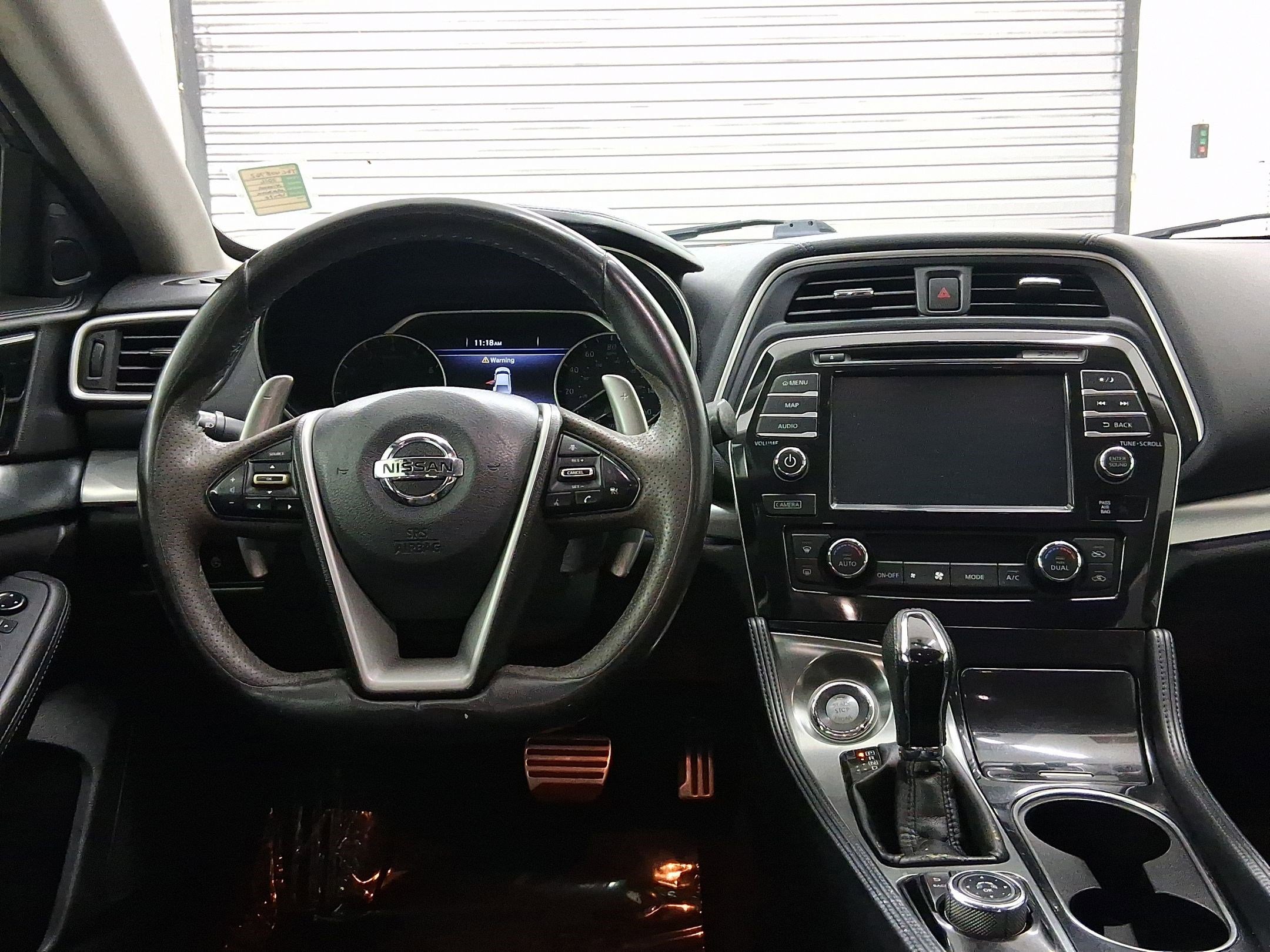2016 Nissan Maxima SR photo 4