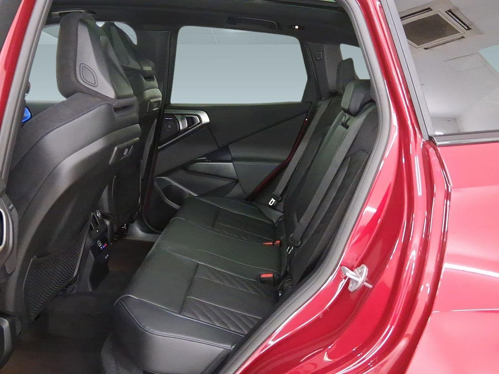 2026 BMW X3 30 - Photo 12