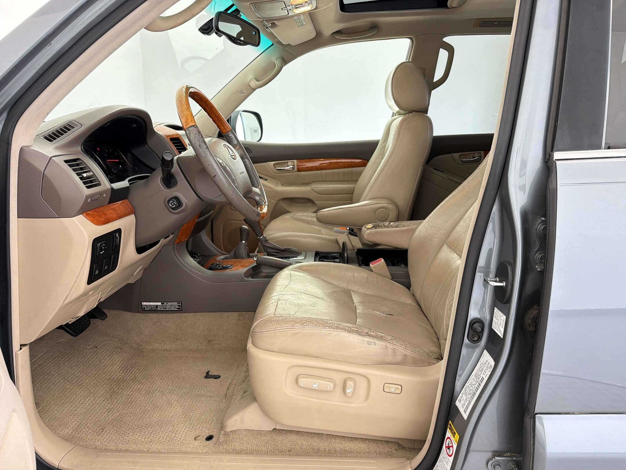 2003 LEXUS GX 470 Base photo 4