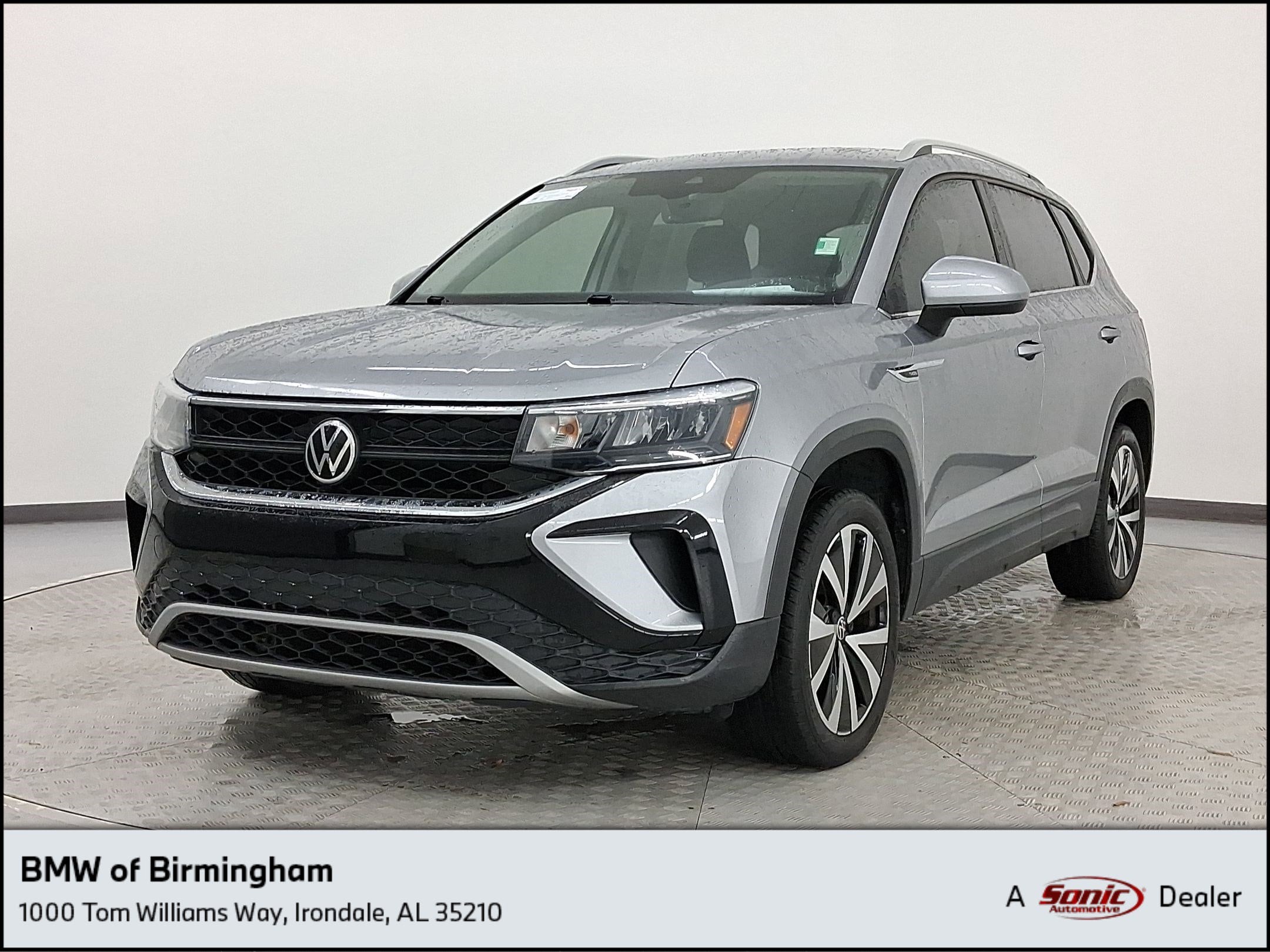 2022 Volkswagen Taos SE's photo