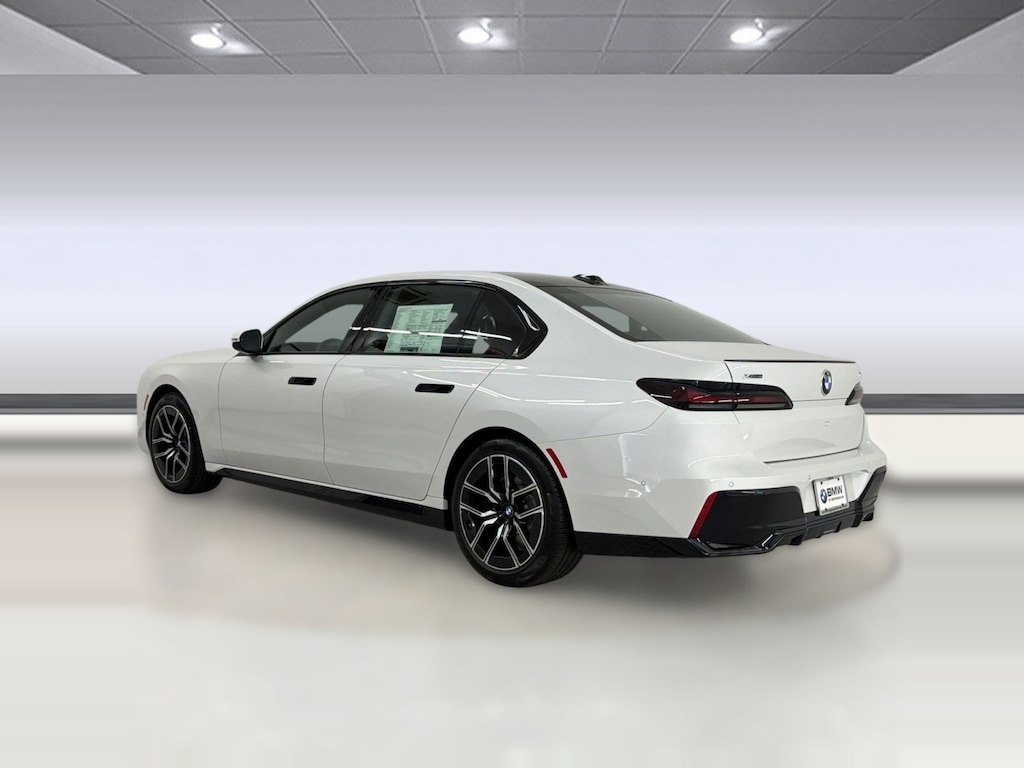 New 2026 BMW 740i xDrive Sedan