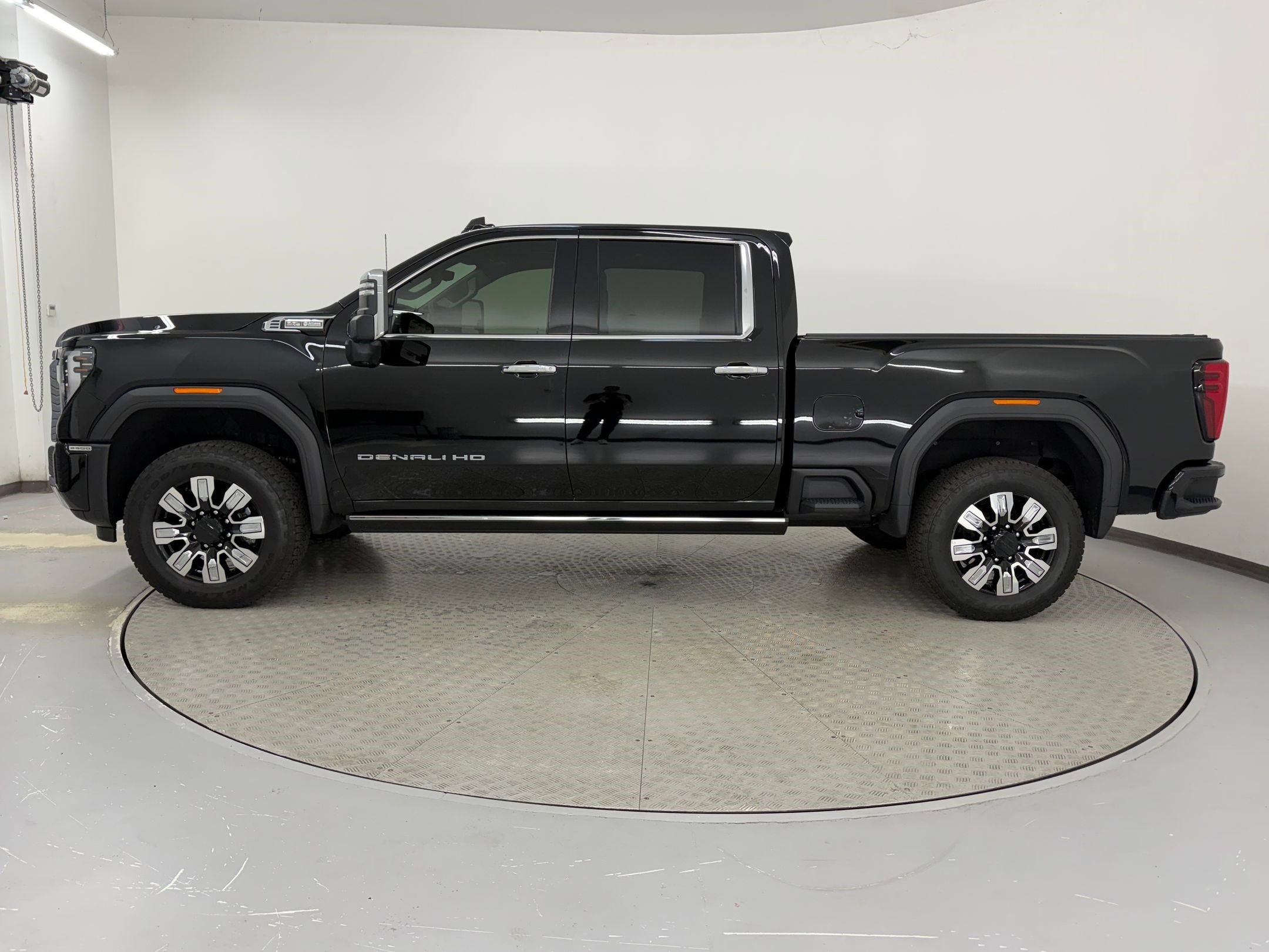 2026 GMC Sierra 2500 HD Denali photo 2