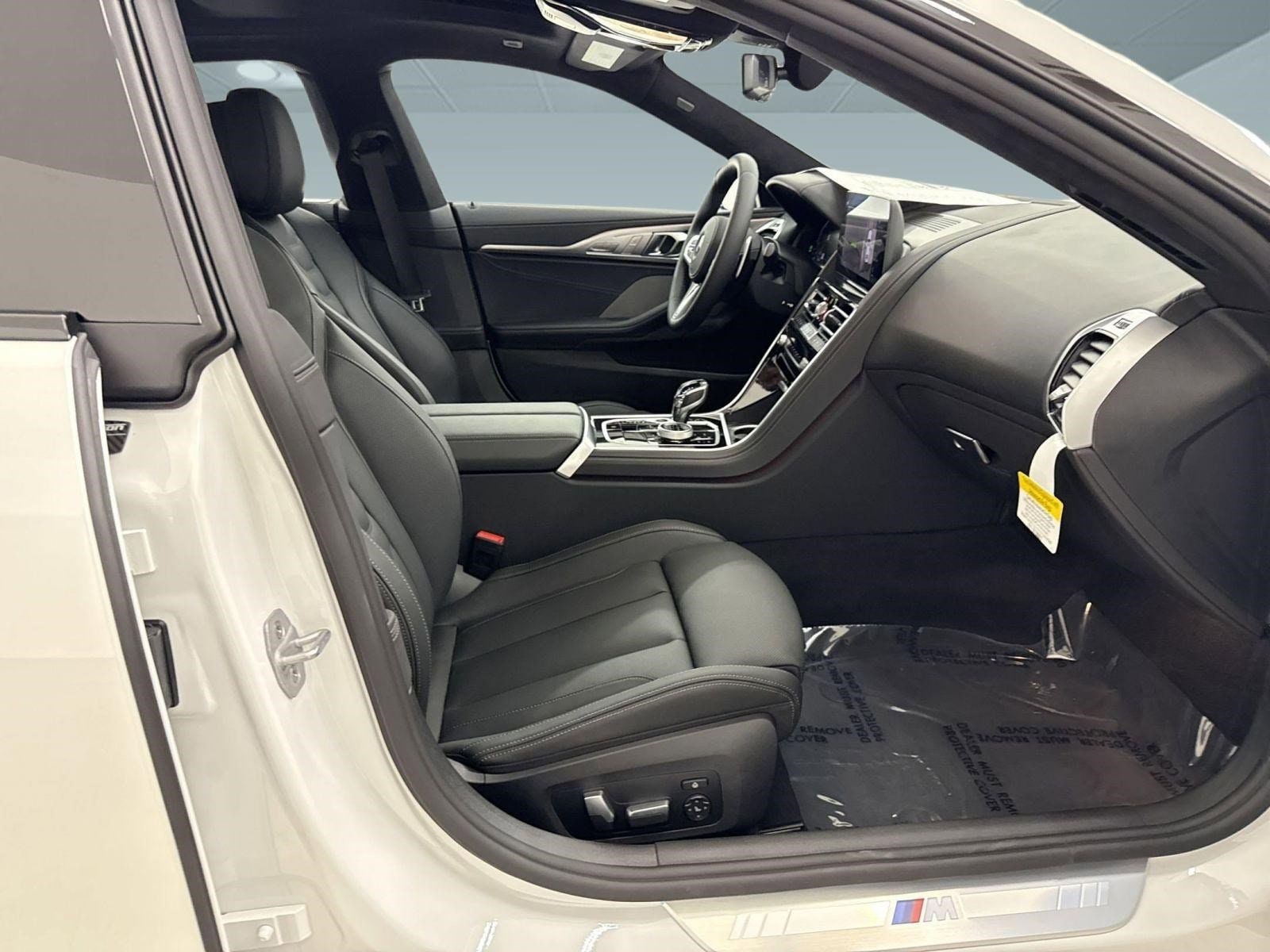 2026 BMW 8 Series 840i - Photo 30