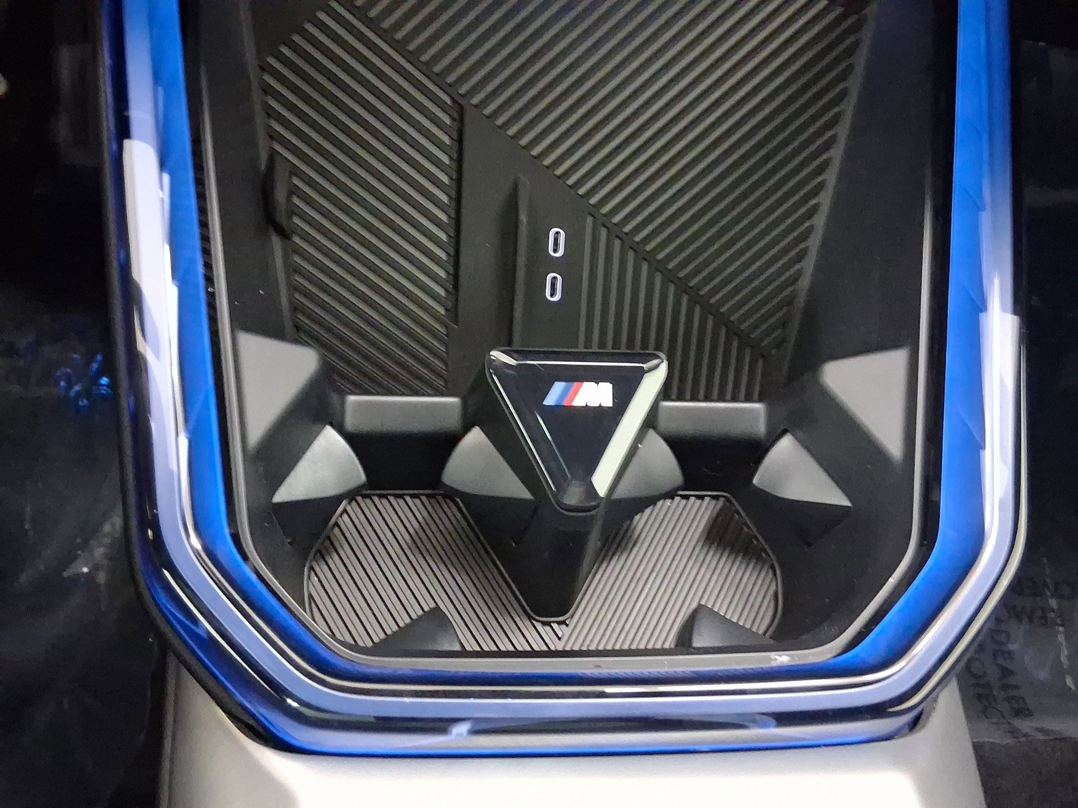 2026 BMW X3 30 - Photo 25