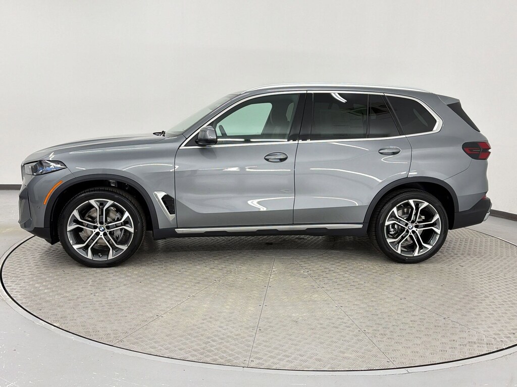 New 2026 BMW X5 sDrive40i SUV