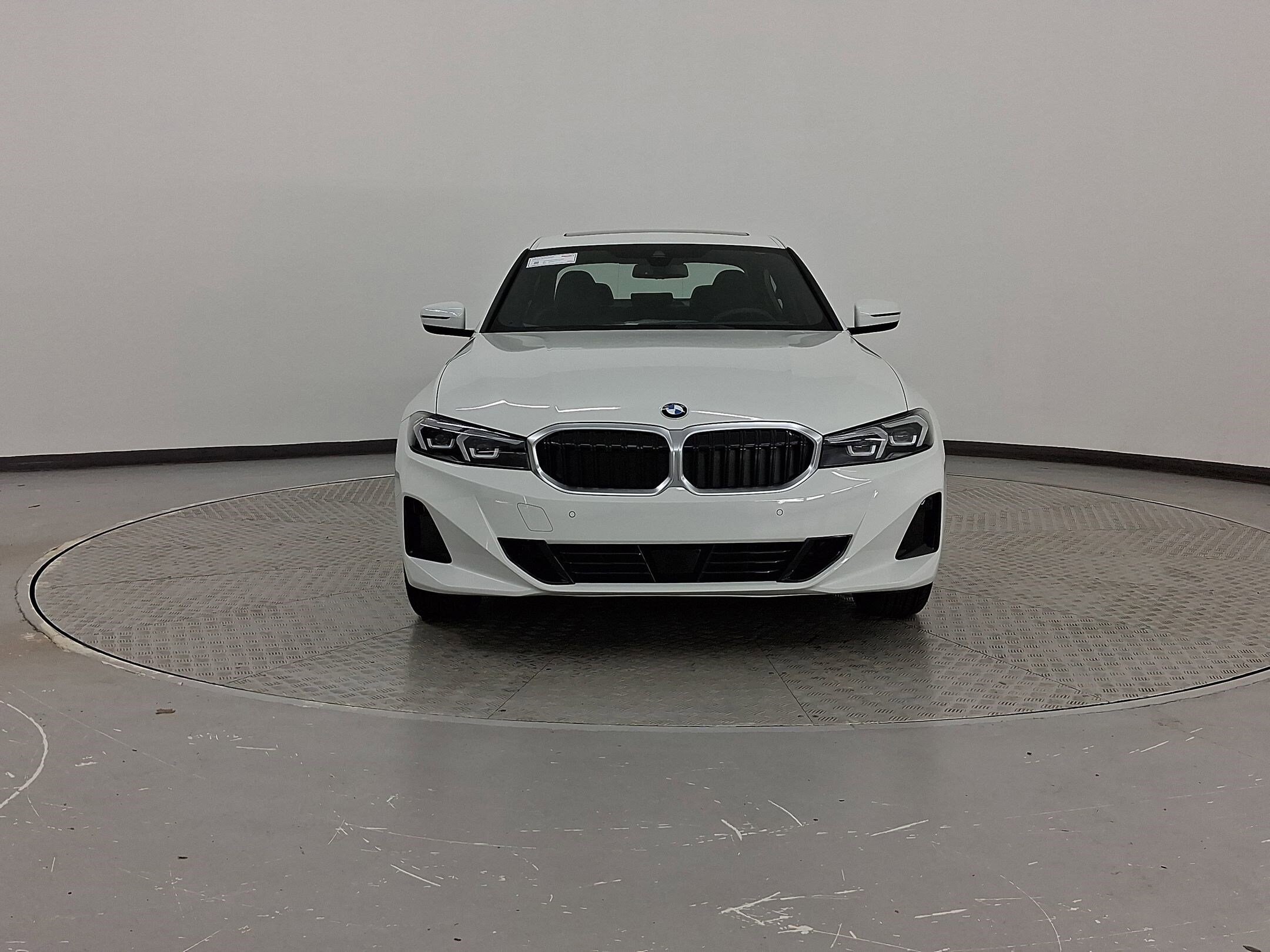 2025 Bmw 330i photo 2