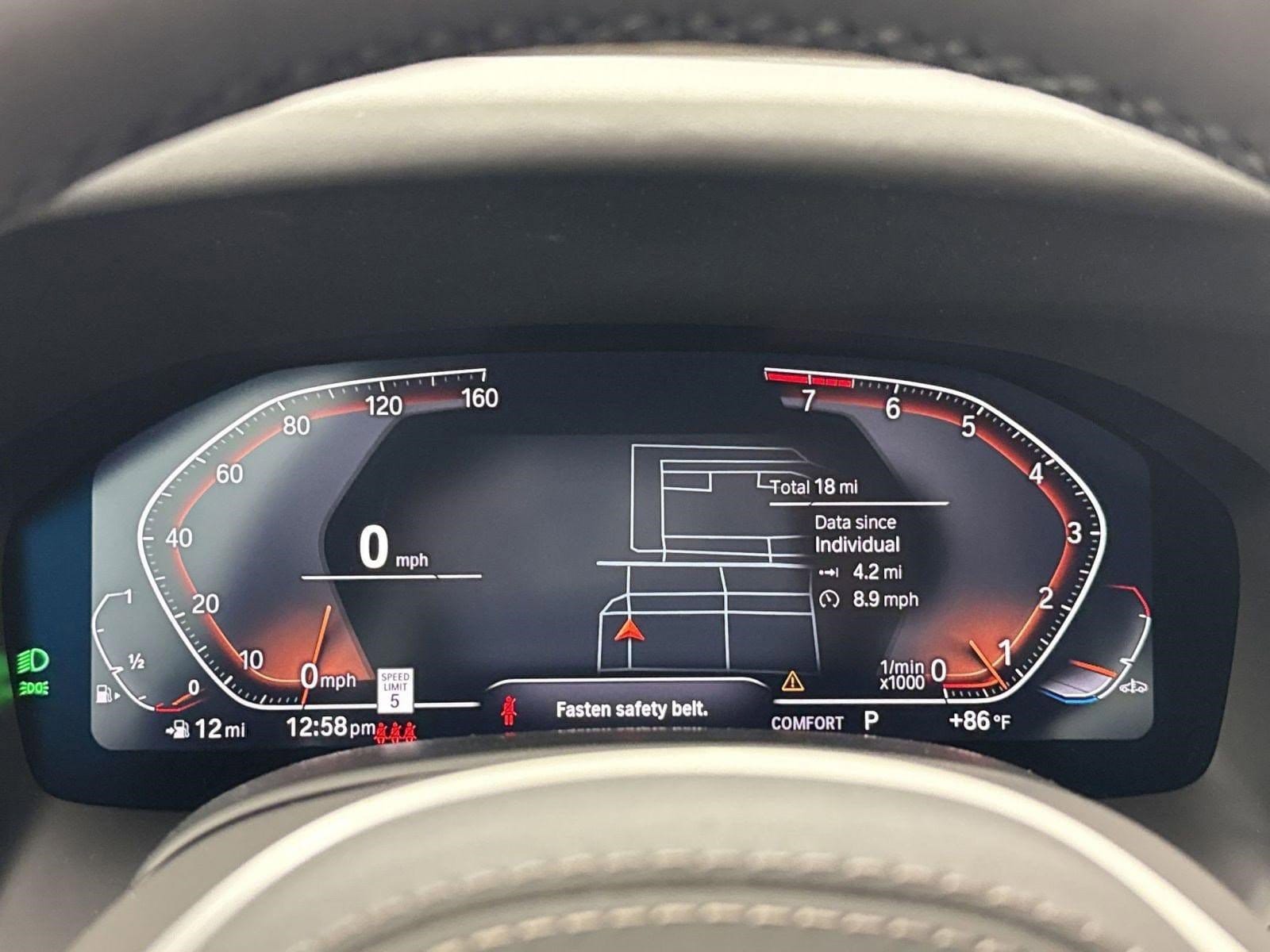 2026 BMW 8 Series 840i - Photo 18