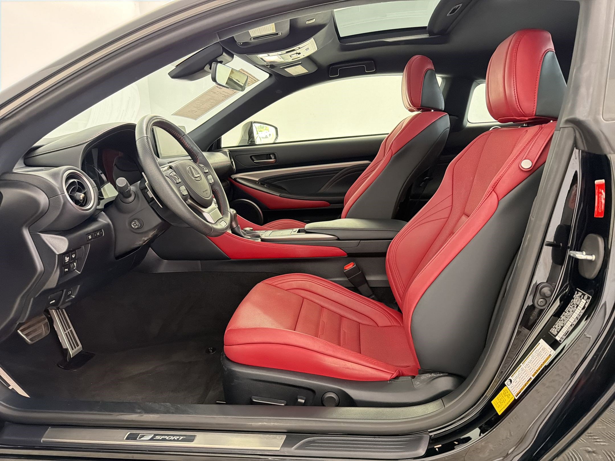 2023 LEXUS RC 350 F SPORT photo 4