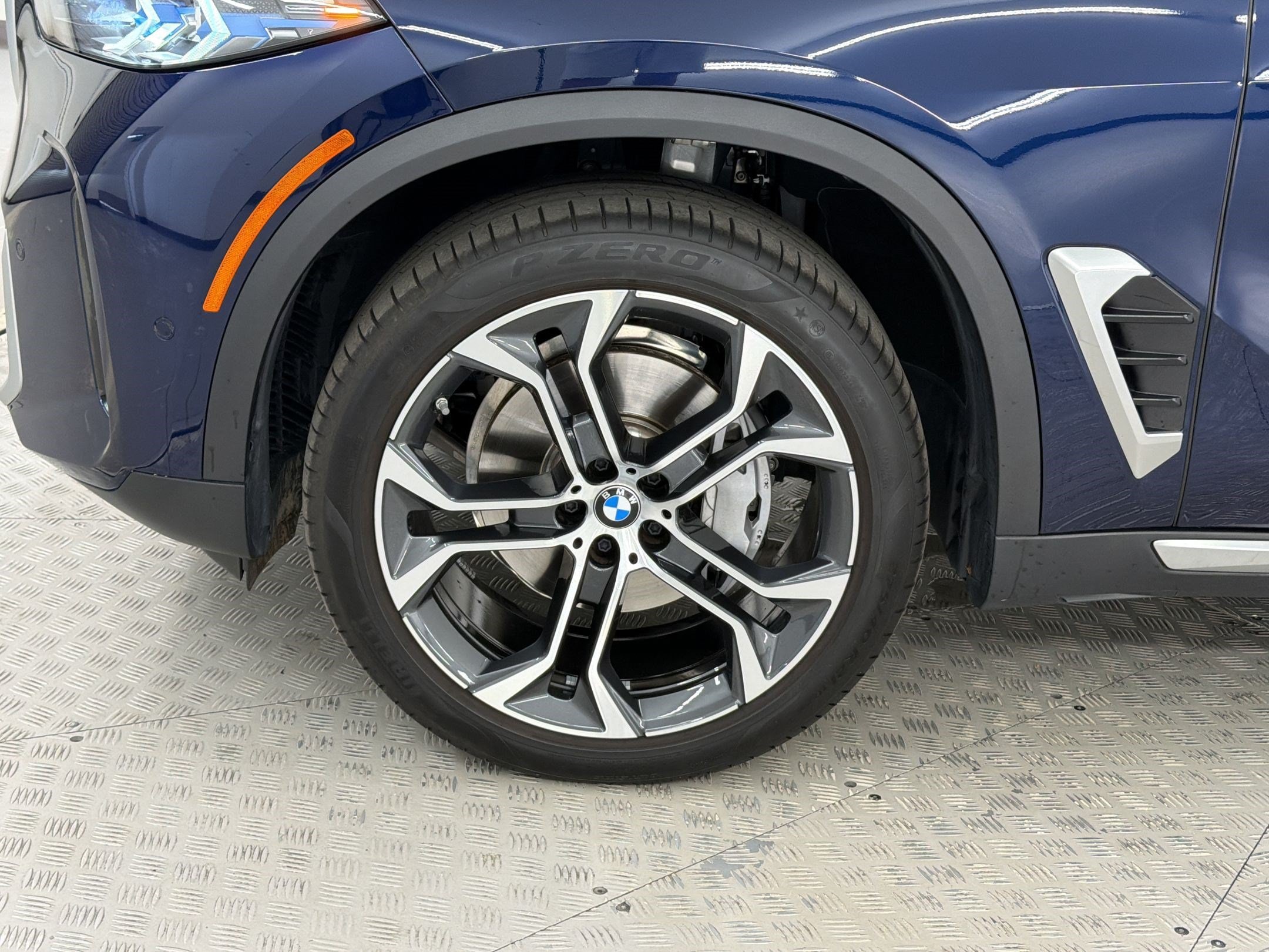2026 BMW X5 40i - Photo 13