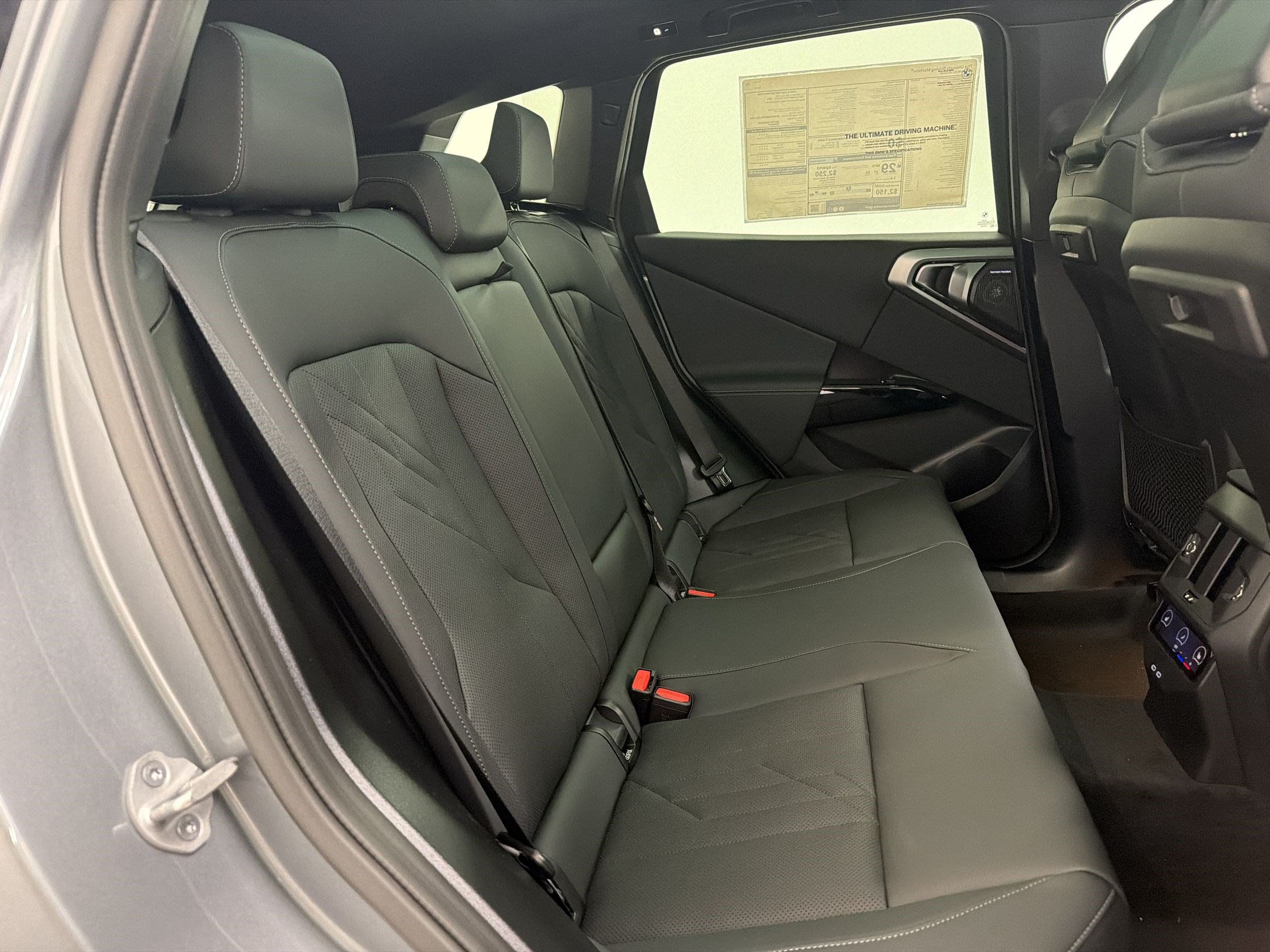 2026 BMW X3 30 - Photo 32
