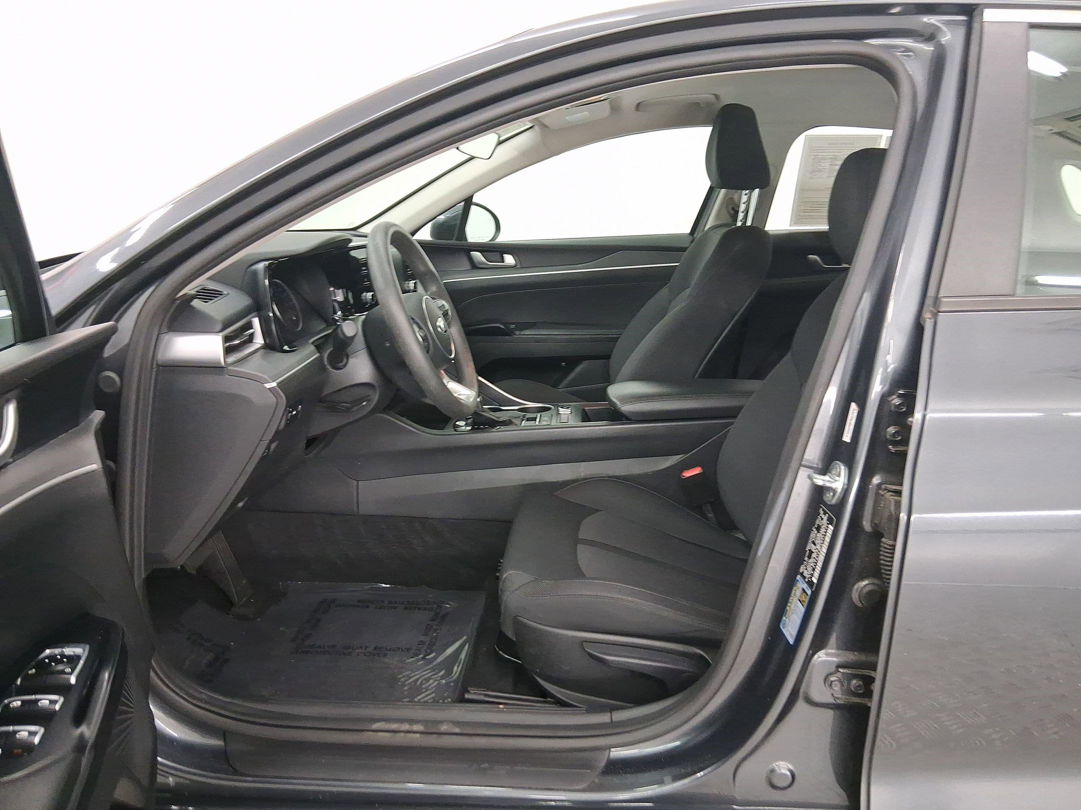 2021 Kia K5 LXS photo 4