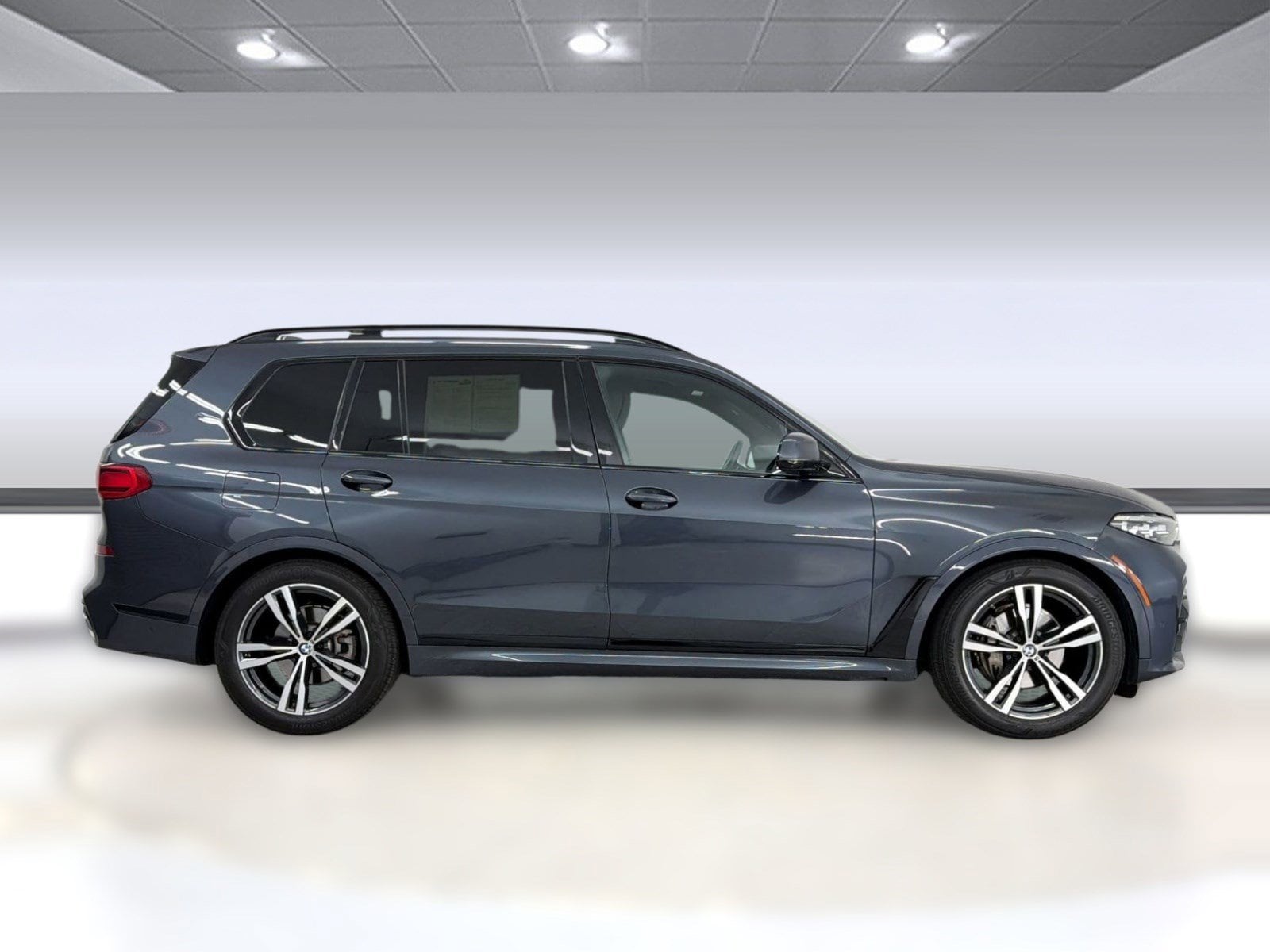 2022 BMW X7 xDrive40i photo 3