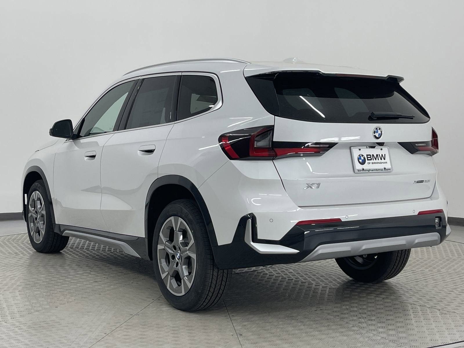 2025 Bmw X1 XDrive28i photo 3