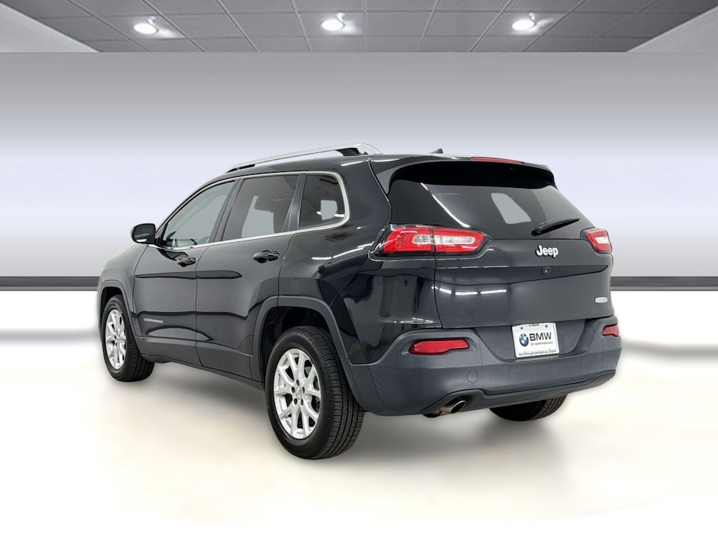 Used 2016 Jeep Cherokee Latitude FWD SUV