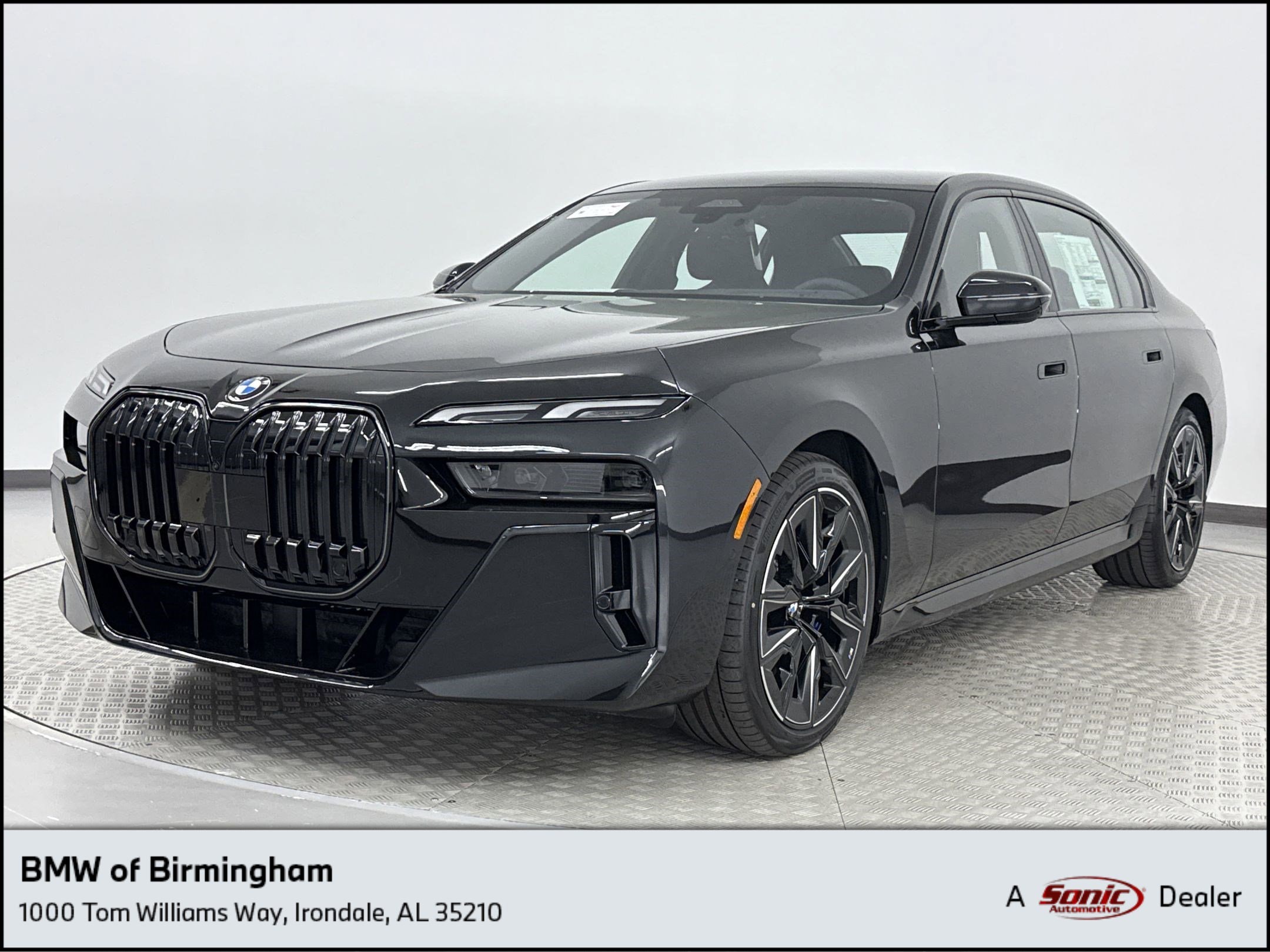 2025 BMW 760i Sedan 