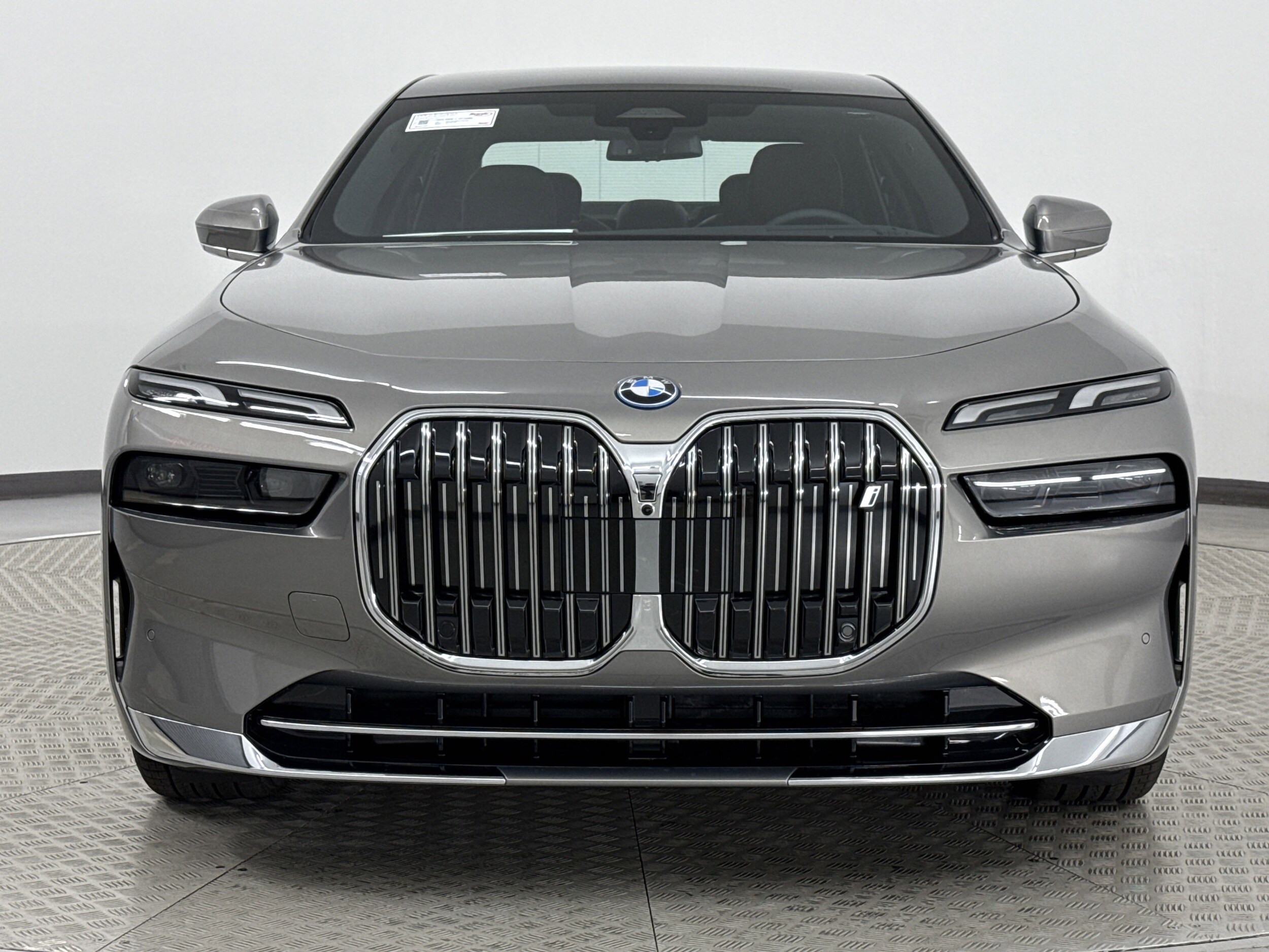 2025 Bmw i7 xDrive60 photo 2