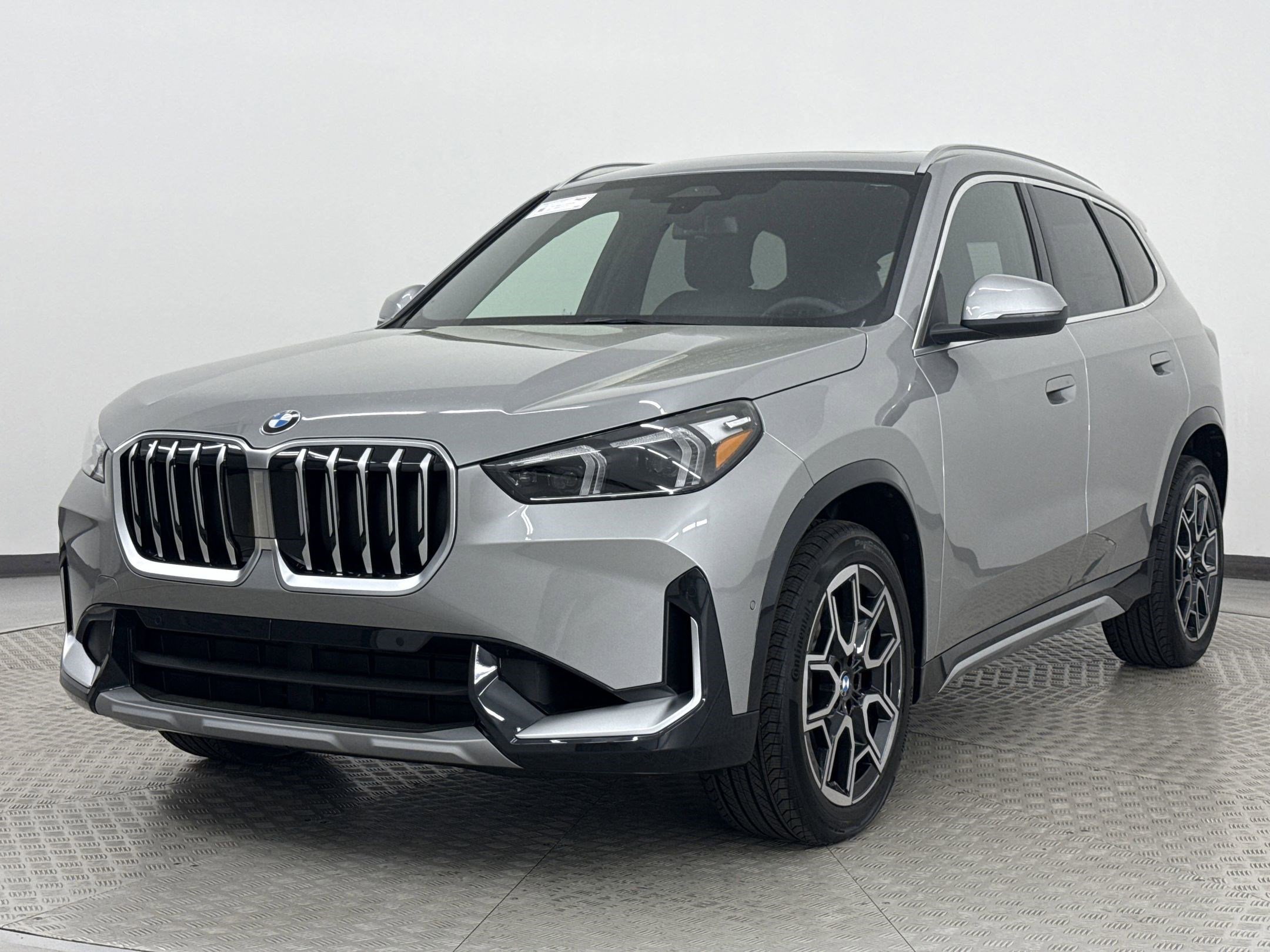 2025 Bmw X1 XDrive28i photo 2