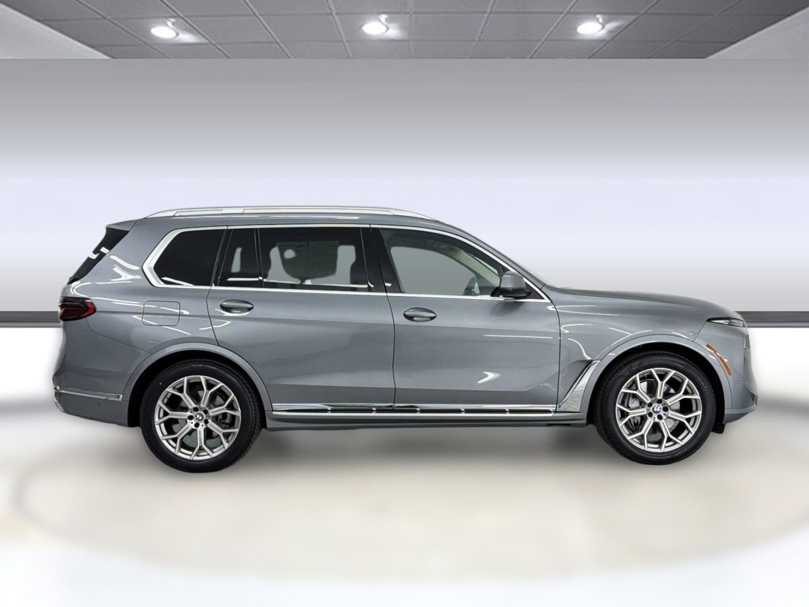 2025 BMW X7 xDrive40i photo 3