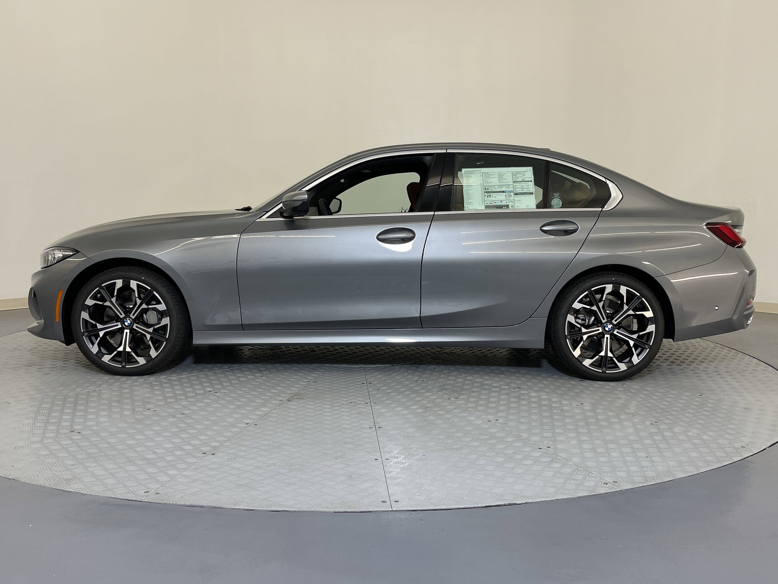 2025 Bmw 330i xDrive Sedan photo 4