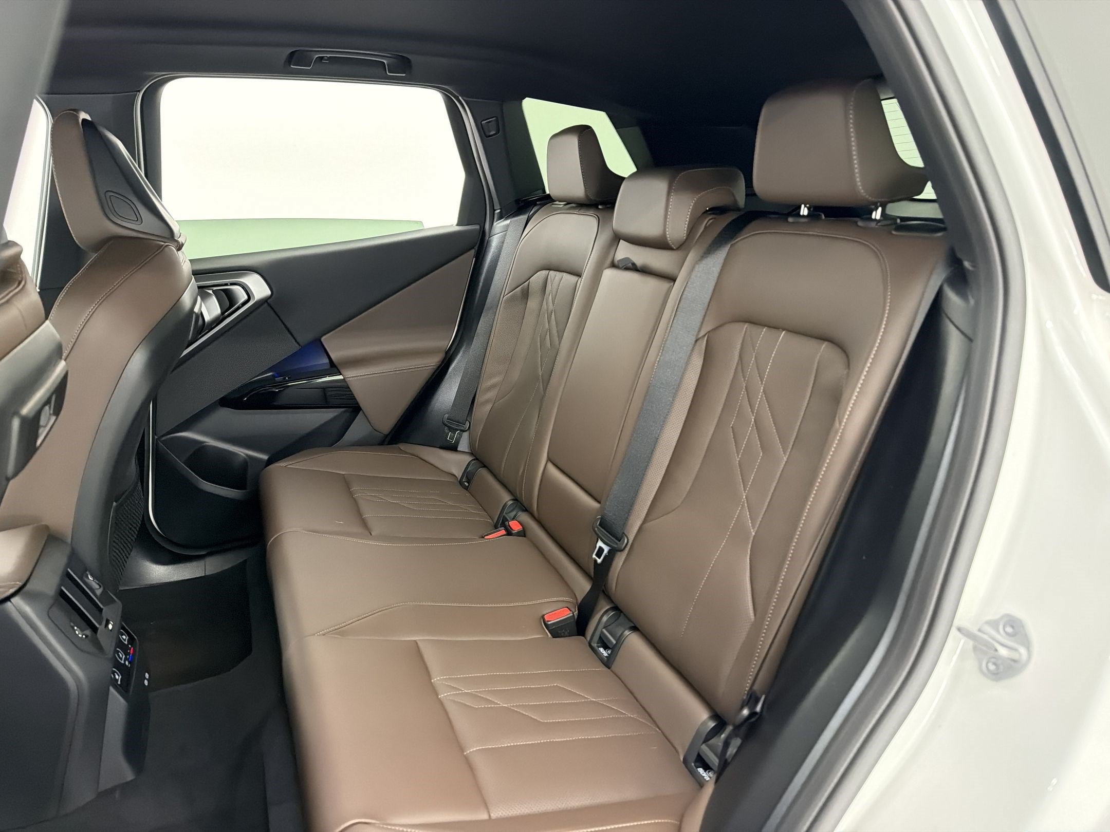 2026 BMW X3 30 - Photo 24