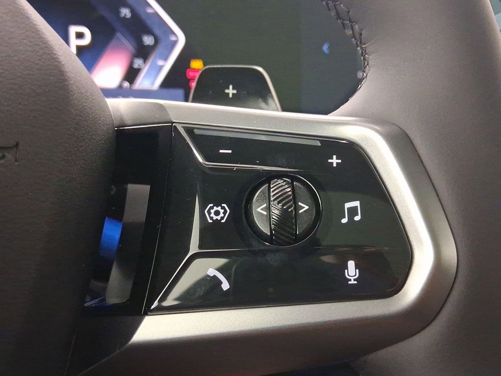 2026 BMW X3 30 - Photo 21