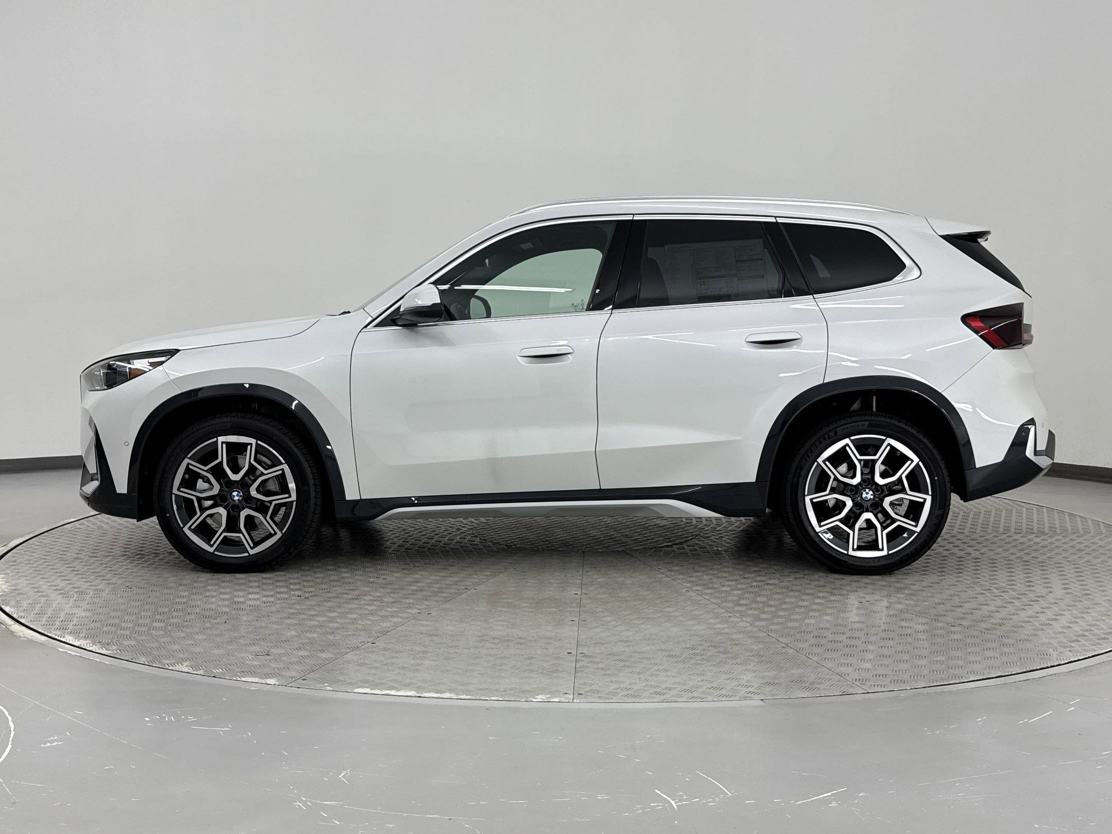 2025 Bmw X1 XDrive28i photo 2