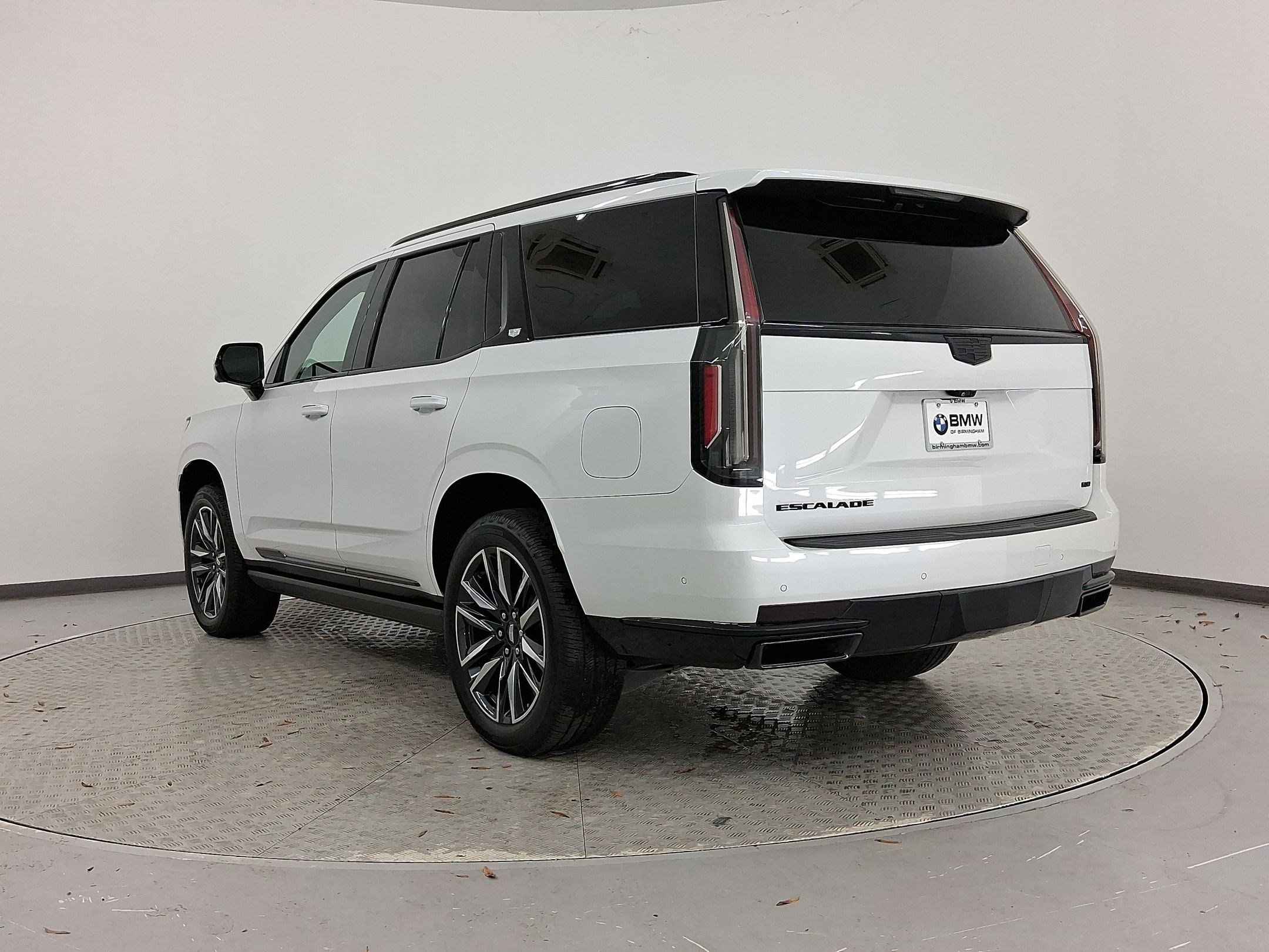 2021 Cadillac Escalade Sport Platinum photo 2