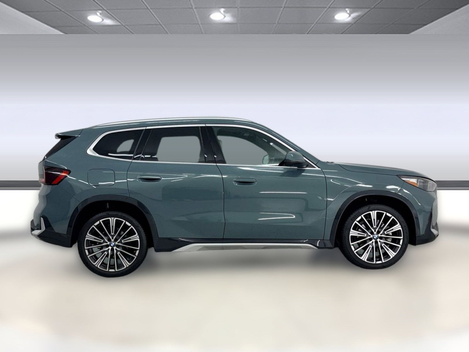 2025 BMW X1 28i - Photo 8