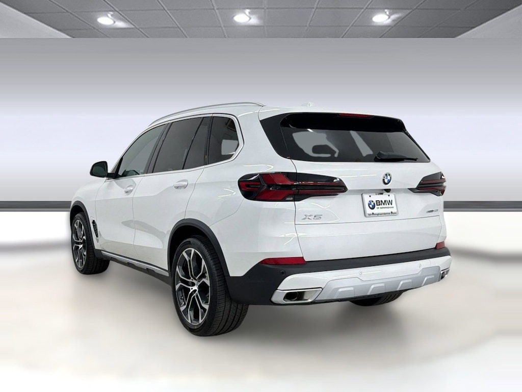 New 2026 BMW X5 sDrive40i SUV