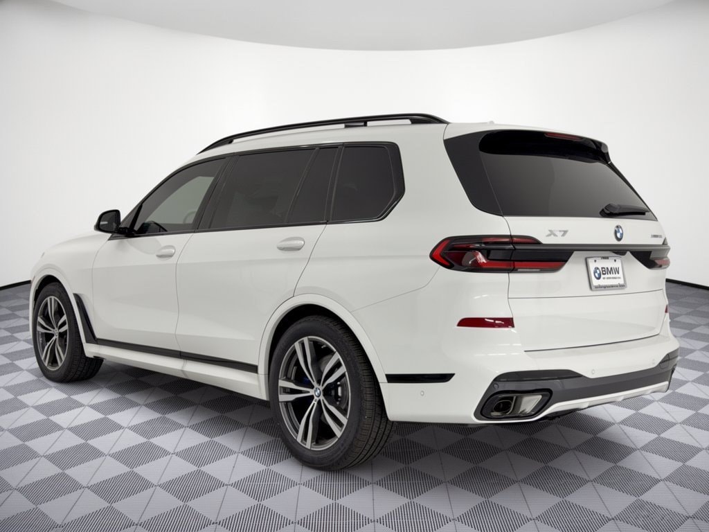 New 2026 BMW X7 xDrive40i SUV
