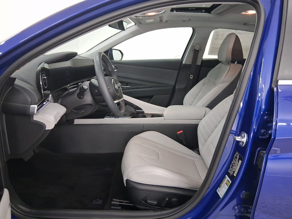Used 2025 Hyundai Elantra Limited Sedan