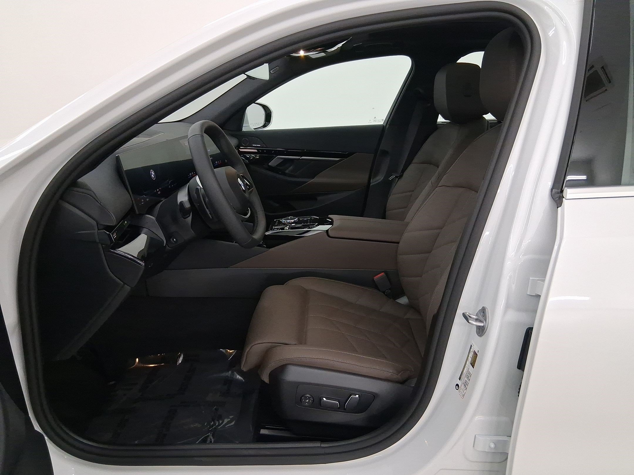 2026 BMW 5 Series 530i - Photo 5