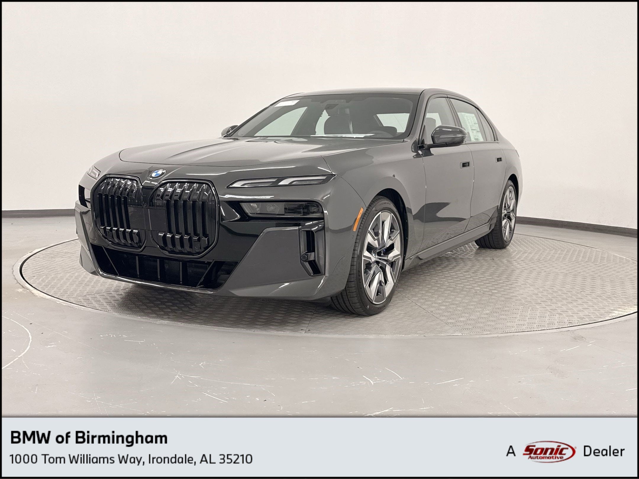 2025 BMW 760i Sedan 