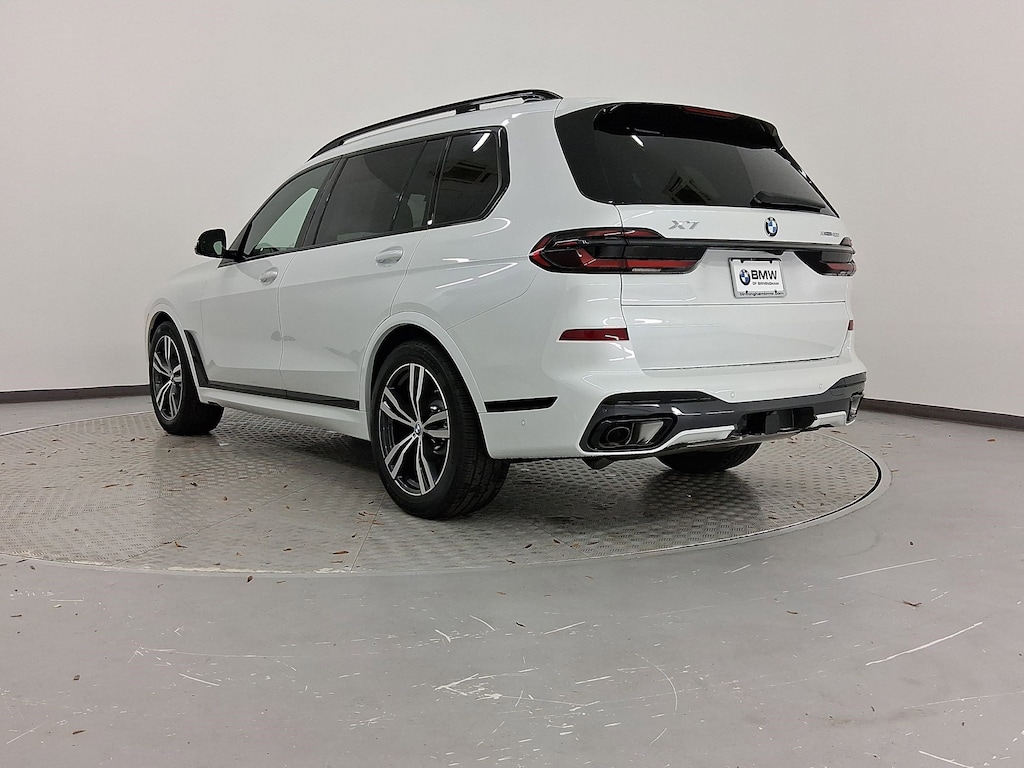 New 2026 BMW X7 xDrive40i SUV
