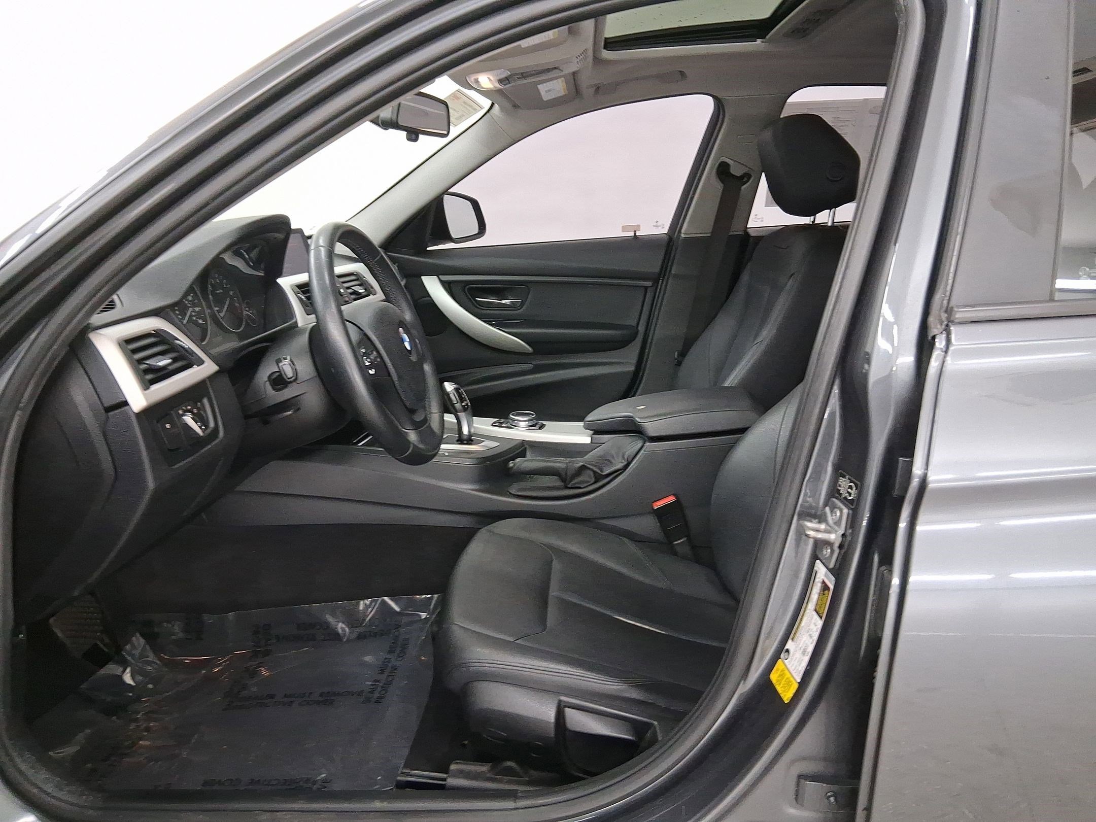 2014 Bmw 320i SA photo 4