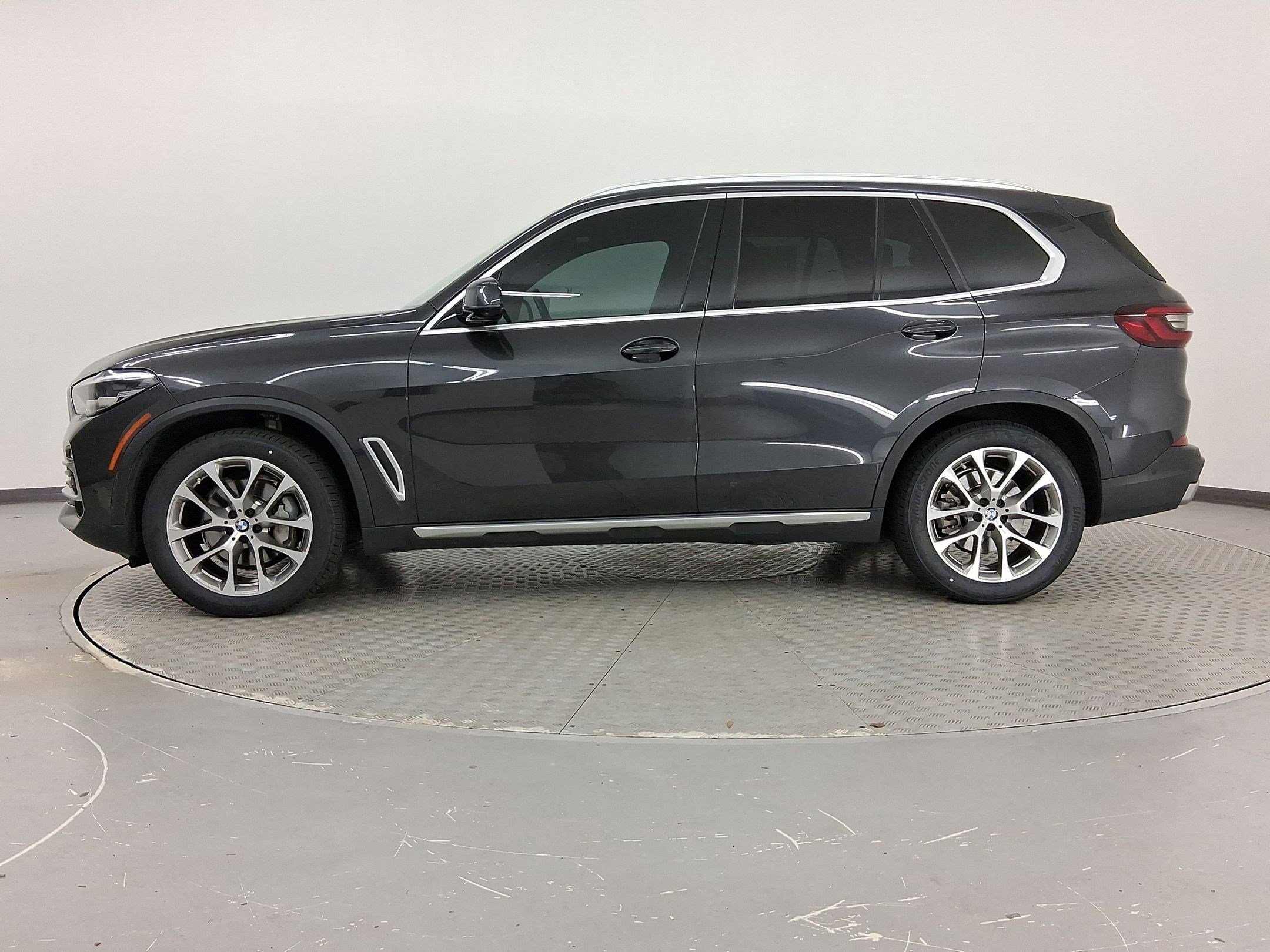 2021 Bmw X5 sDrive40i photo 2
