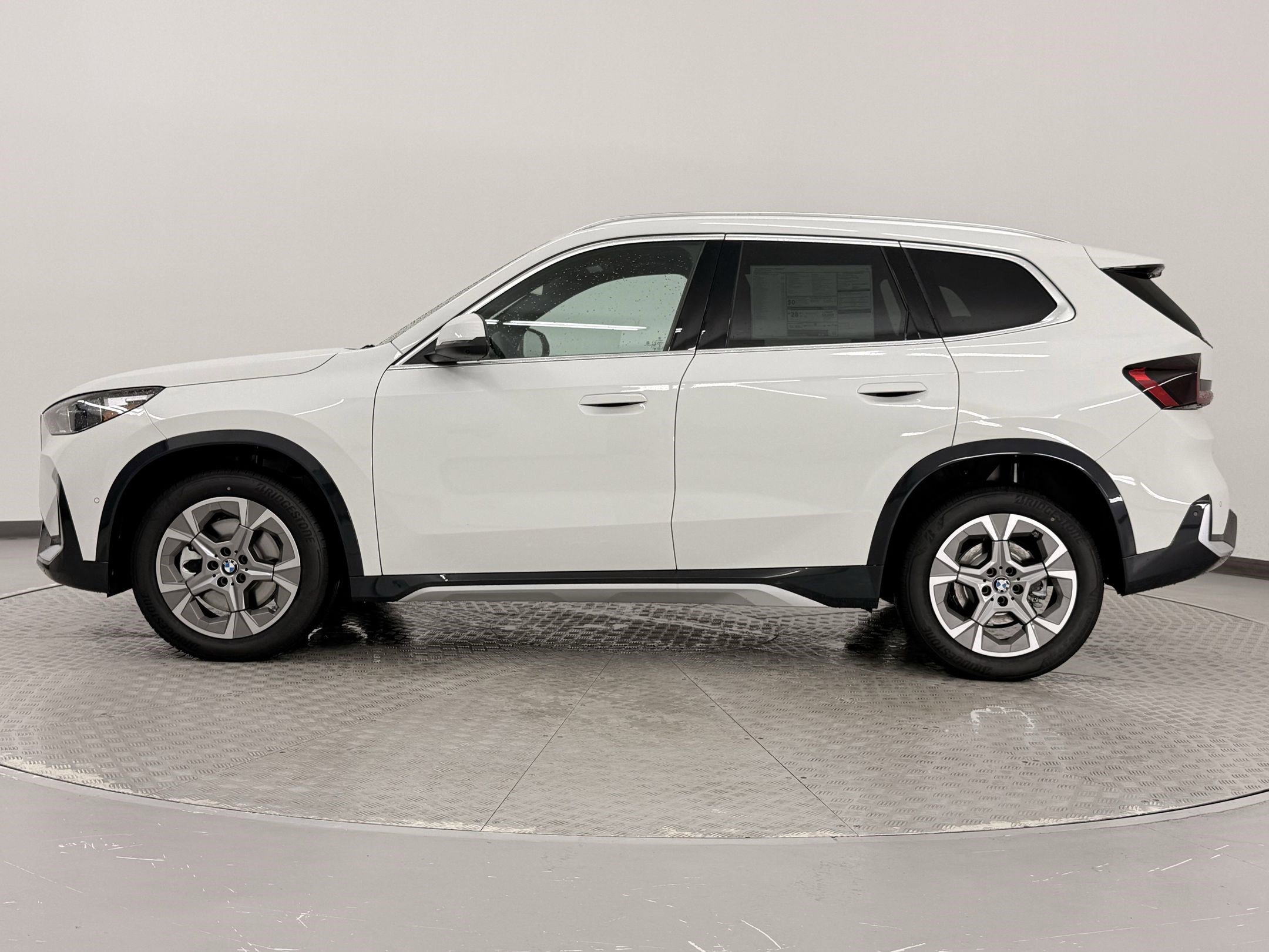 2025 Bmw X1 XDrive28i photo 2