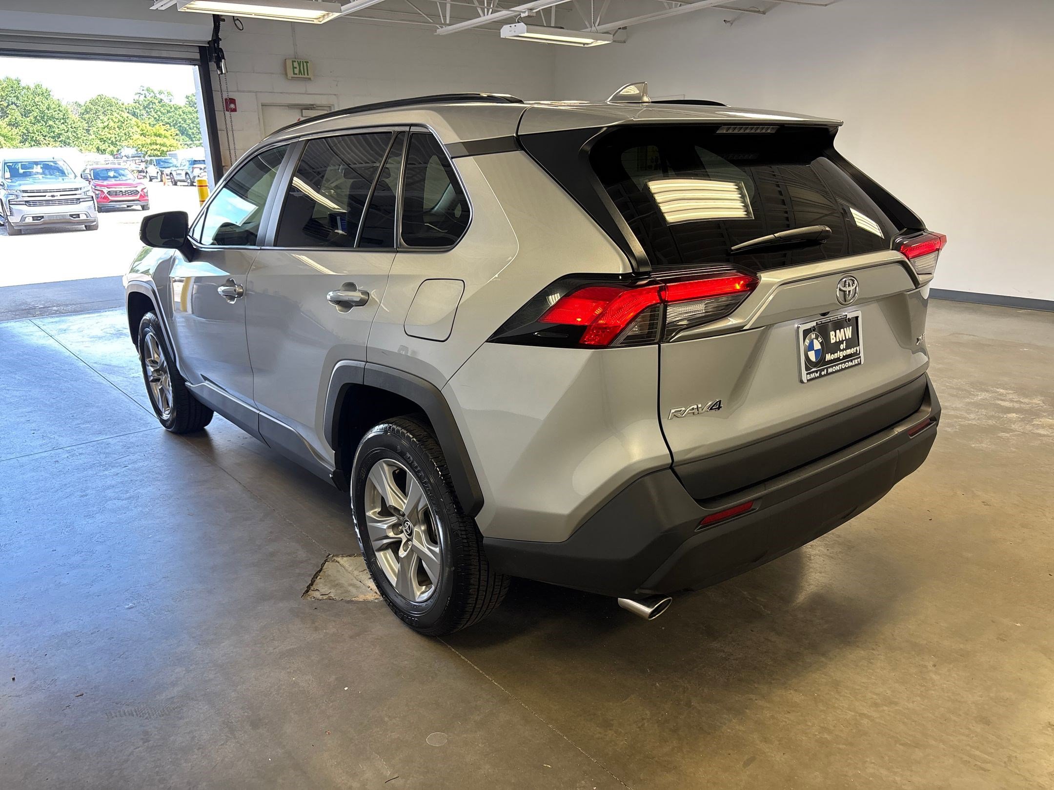 2024 Toyota RAV4 XLE photo 2