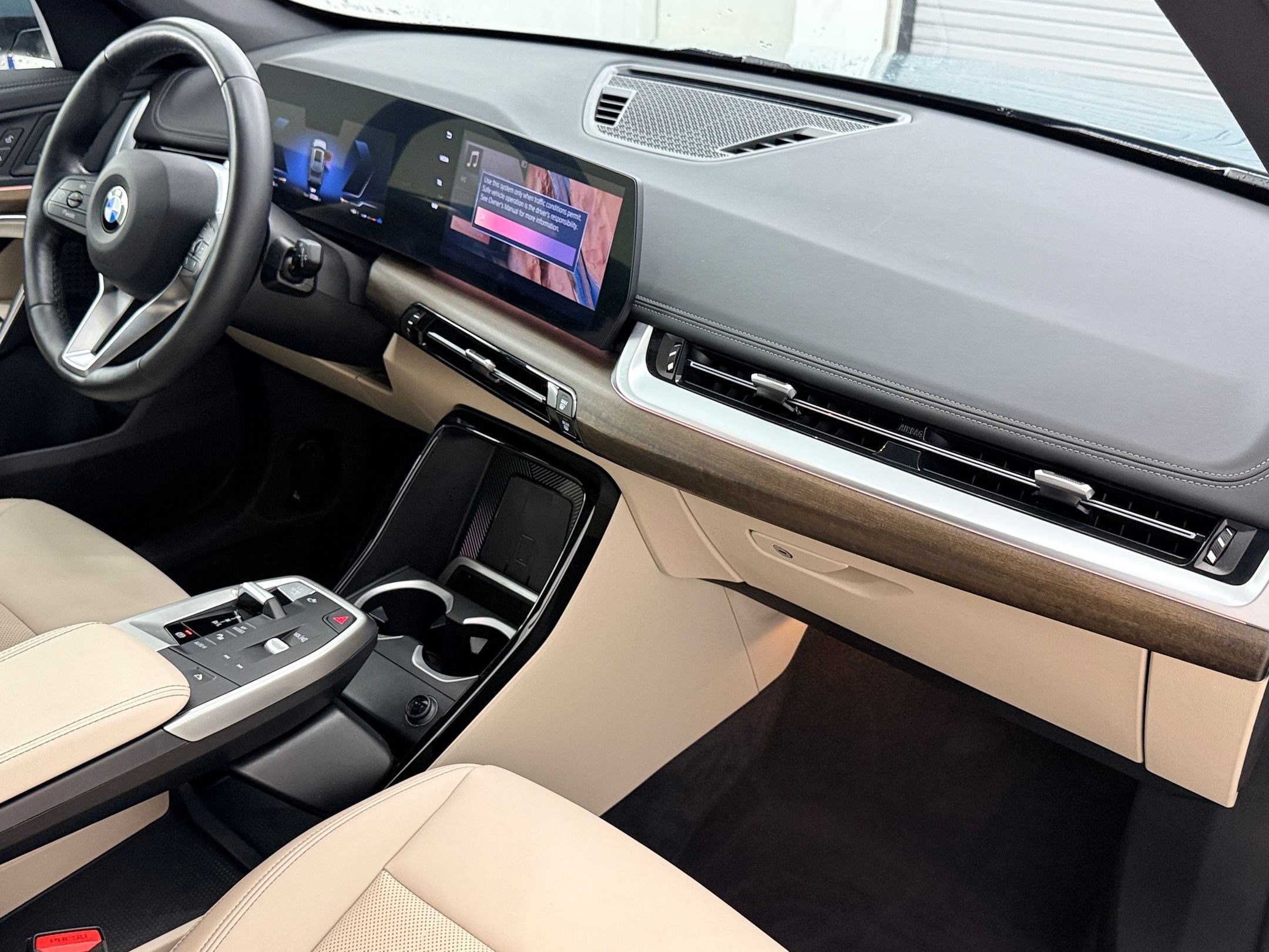 2025 BMW X1 28i - Photo 27