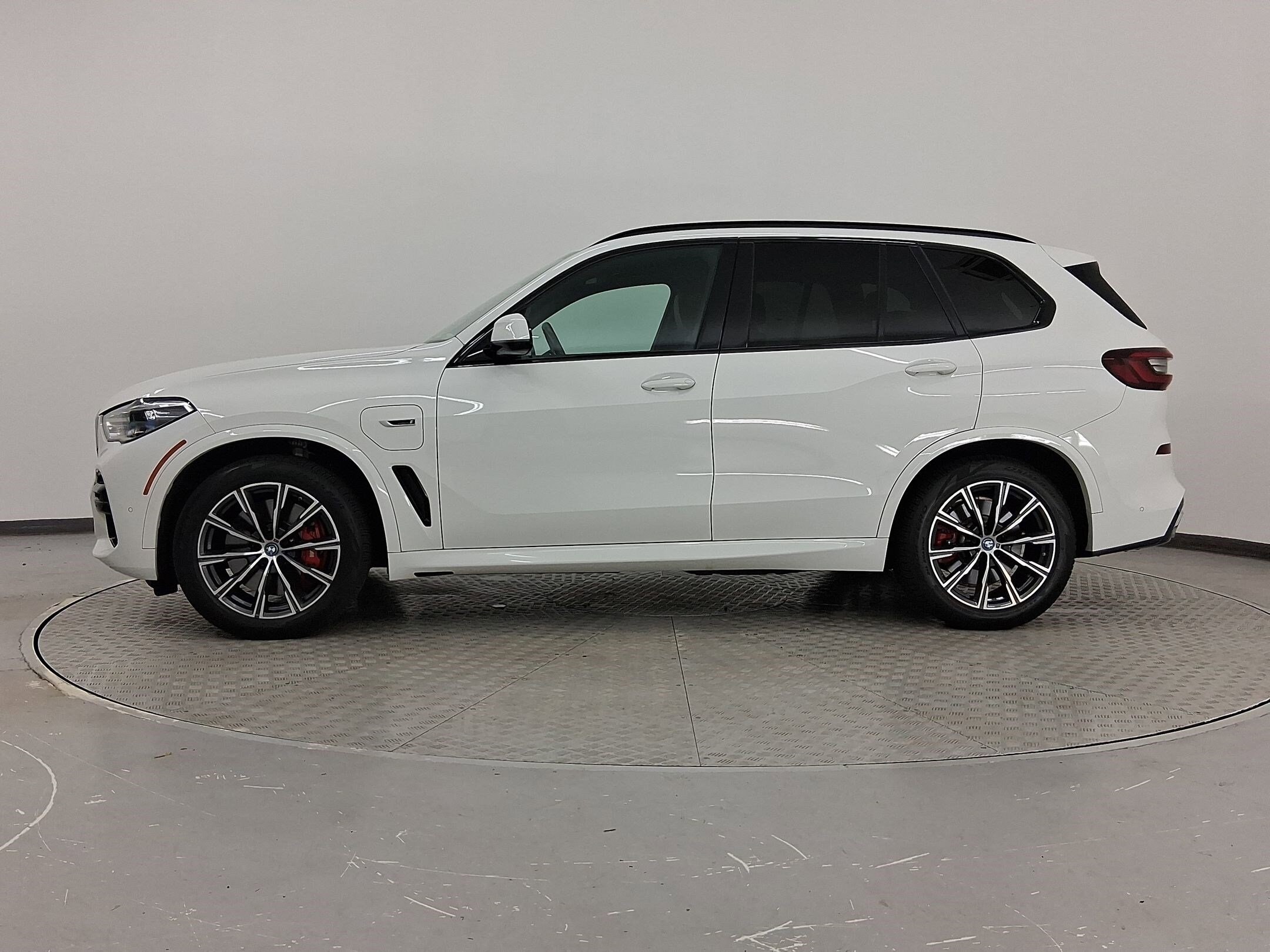 2023 Bmw X5 xDrive45e photo 2