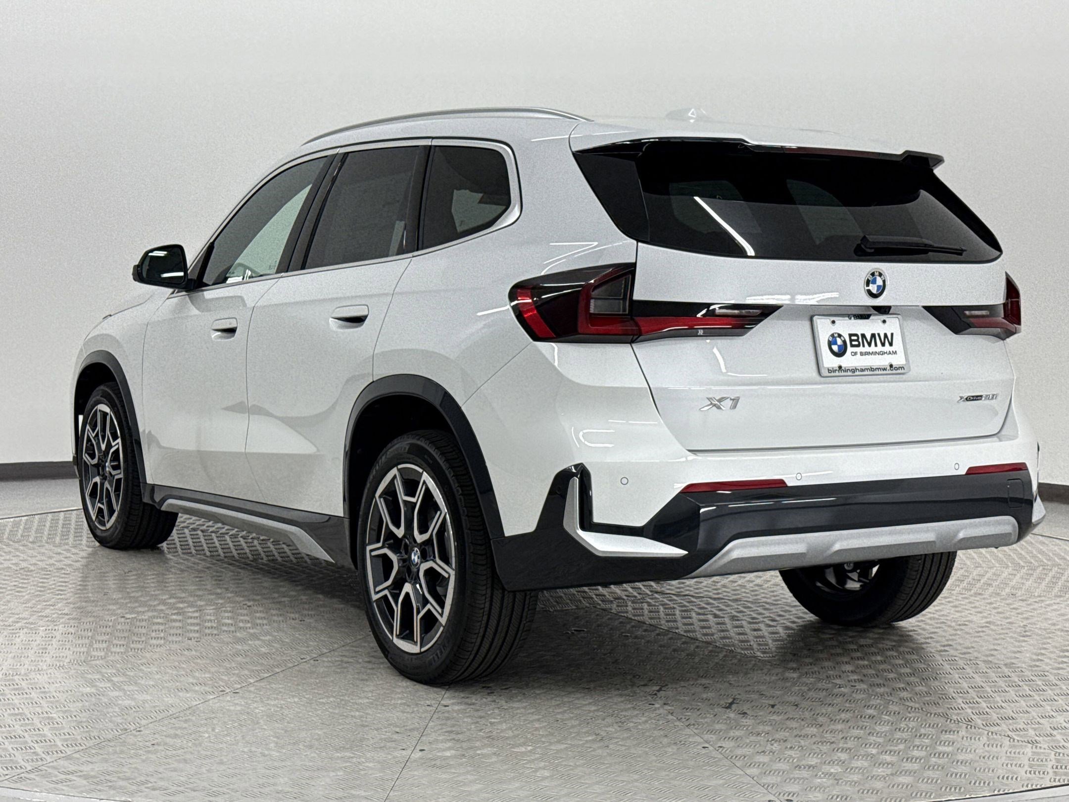 2025 Bmw X1 XDrive28i photo 3