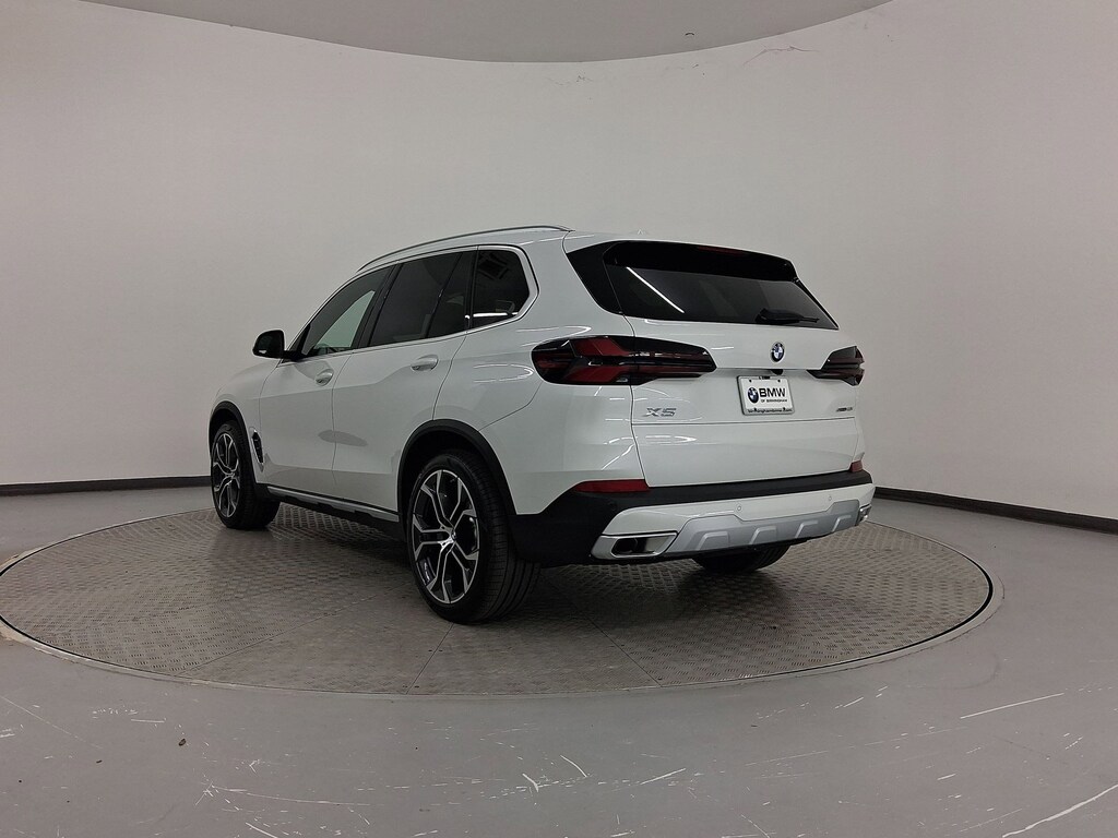 New 2026 BMW X5 sDrive40i SUV
