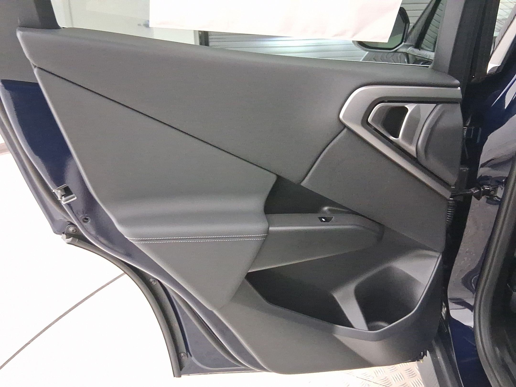 2026 BMW X3 30 - Photo 24