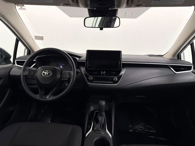 2025 Toyota Corolla LE - Photo 14