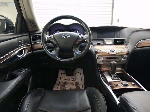 2018 Infiniti Q70L 3.7 Luxe photo 3