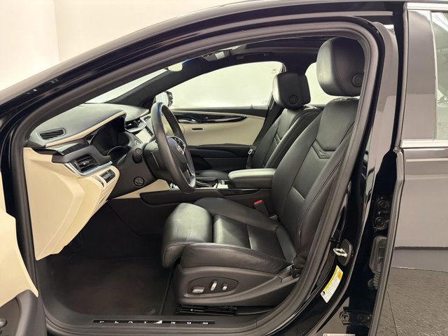 2014 CADILLAC XTS Platinum photo 4