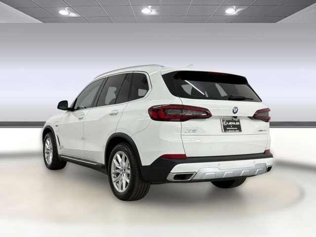 2022 BMW X5 PHEV xDrive45e photo 2
