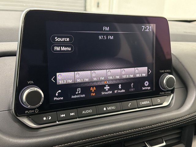 2025 Nissan Rogue SV - Photo 17