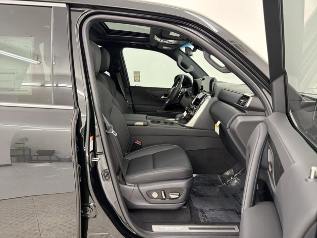 2026 Lexus LX 700h Luxury - Photo 28