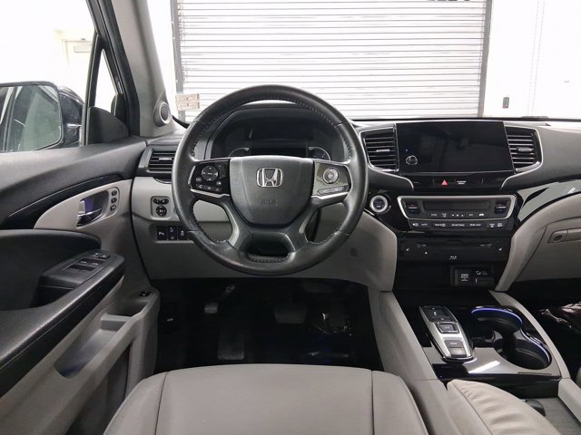 2019 Honda Pilot Touring photo 3